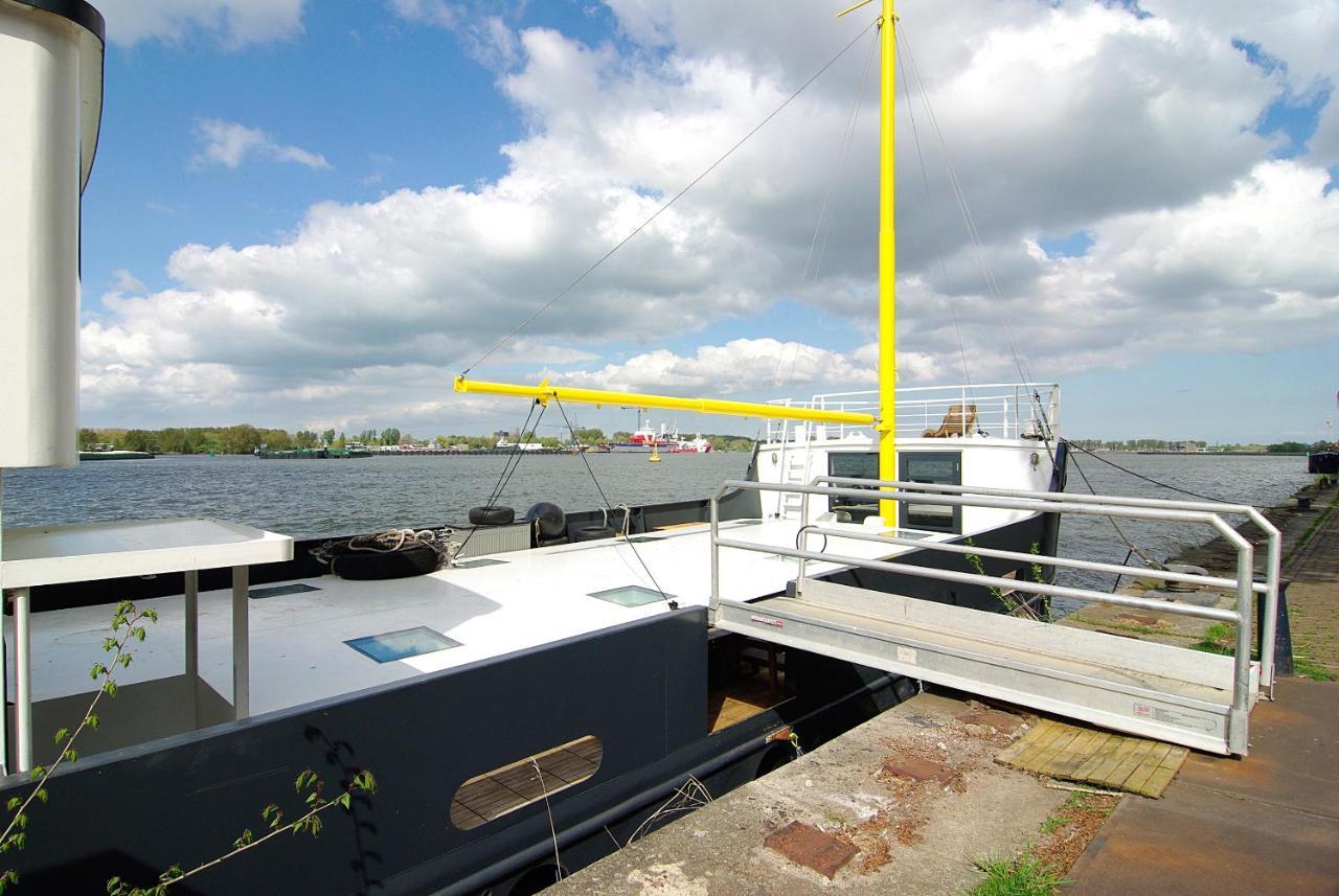 Hotel Magnificent Houseboat With A Stunning View! Ámsterdam Exterior foto