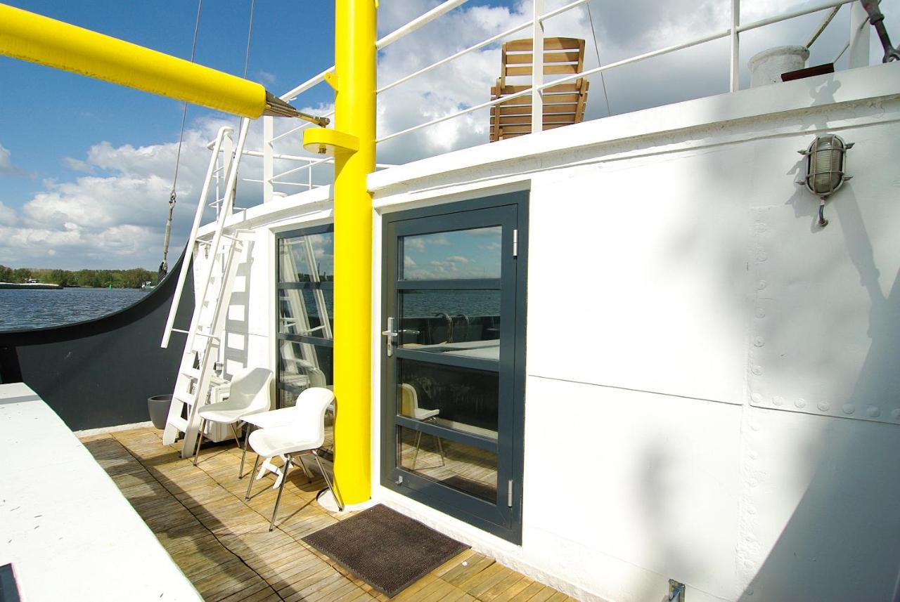 Hotel Magnificent Houseboat With A Stunning View! Ámsterdam Exterior foto